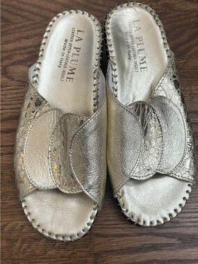 La Plume Metallic Gold Leather Slide Mules - Women's